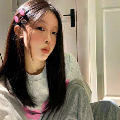 明黄禁色海报